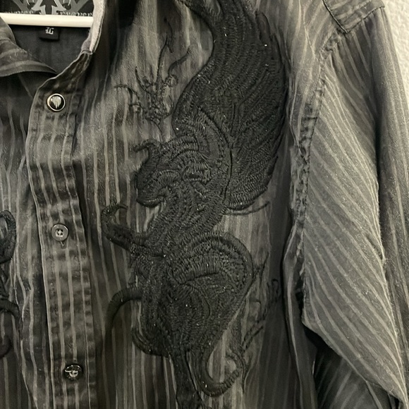 ROAR button up - Picture 2 of 5